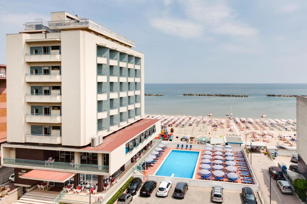 Hotel Majestic Bellaria-Igea Marina Extérieur photo