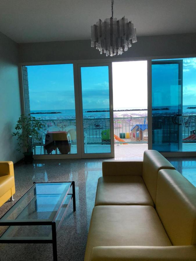 Hotel Majestic Bellaria-Igea Marina Extérieur photo