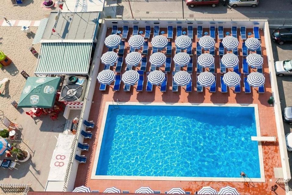 Hotel Majestic Bellaria-Igea Marina Extérieur photo