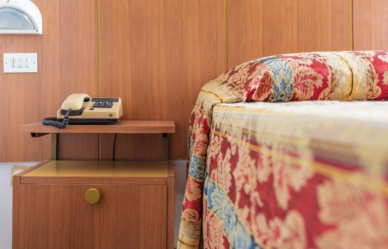 Hotel Majestic Bellaria-Igea Marina Extérieur photo
